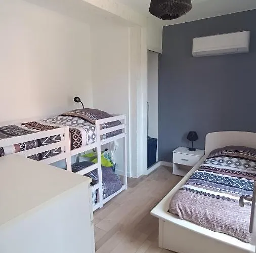 Duplex - Palais De Justice Apartament